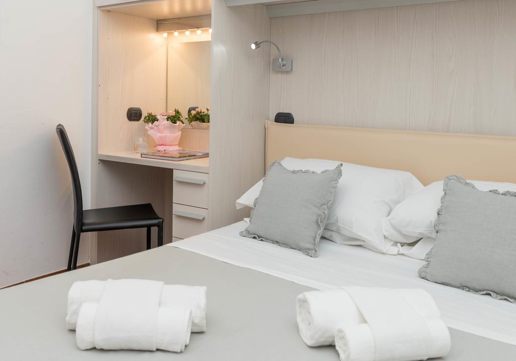 Andenis Luxury House Hotel - Rome — Photos 2